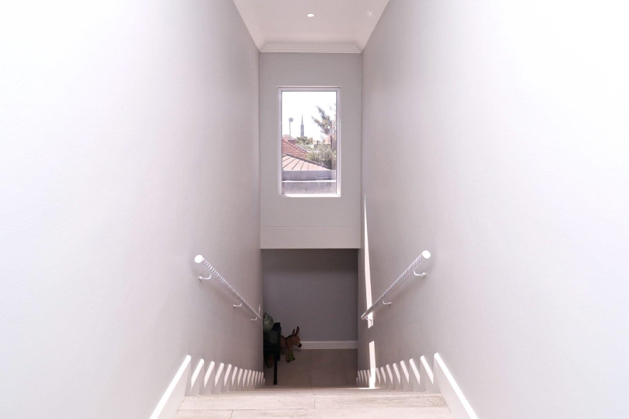 2 Bedroom Property for Sale in Oakdale Western Cape